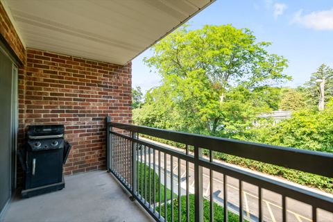 Tiny photo for 4133 Saratoga Avenue #B-220, Downers Grove, IL 60515 (MLS # 12453914)