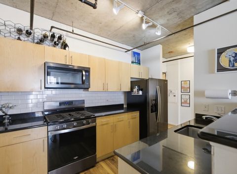 Tiny photo for 700 W Van Buren Street #602, Chicago, IL 60607 (MLS # 12629164)