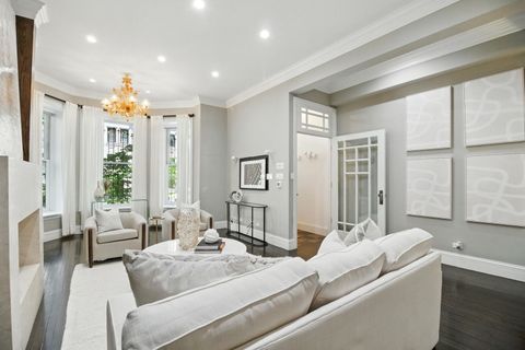 Tiny photo for 69 E Cedar Street, Chicago, IL 60611 (MLS # 12499549)