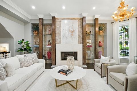 Tiny photo for 69 E Cedar Street, Chicago, IL 60611 (MLS # 12499549)