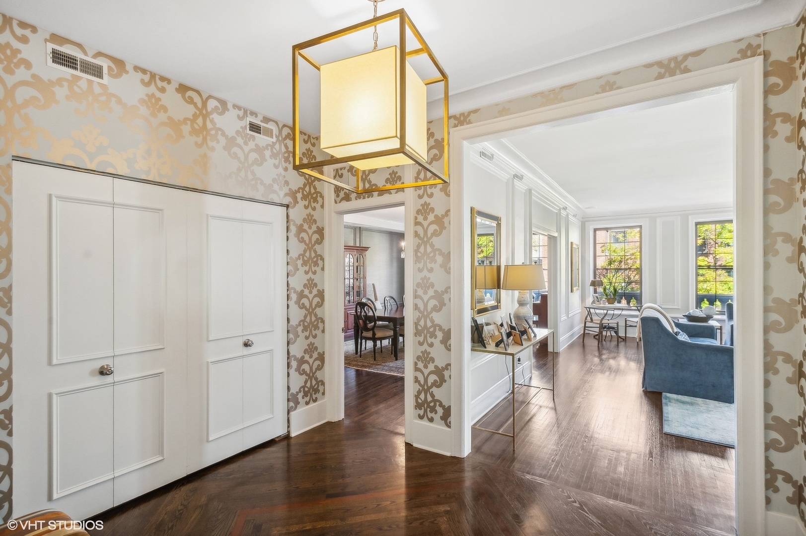 443 W Aldine Street 3