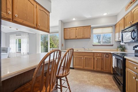 Tiny photo for 2 Sun Pointe Court #2A, Bloomington, IL 61704 (MLS # 12618854)