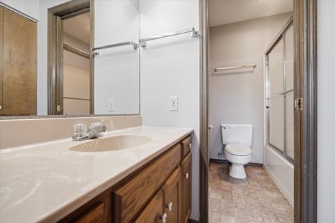 Tiny photo for 2 Sun Pointe Court #2A, Bloomington, IL 61704 (MLS # 12618854)