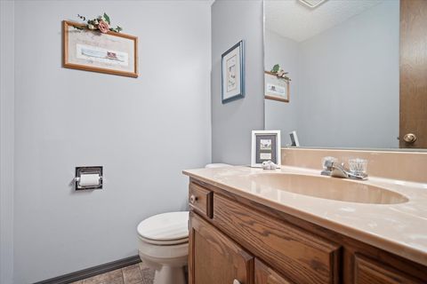 Tiny photo for 2 Sun Pointe Court #2A, Bloomington, IL 61704 (MLS # 12618854)
