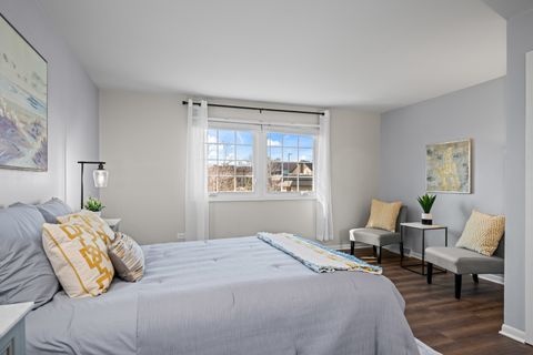 Tiny photo for 1320 N Douglas Avenue, Arlington Heights, IL 60004 (MLS # 12582071)