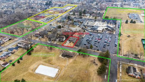 Tiny photo for 1320 N Douglas Avenue, Arlington Heights, IL 60004 (MLS # 12582071)