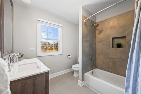 Tiny photo for 1320 N Douglas Avenue, Arlington Heights, IL 60004 (MLS # 12582071)