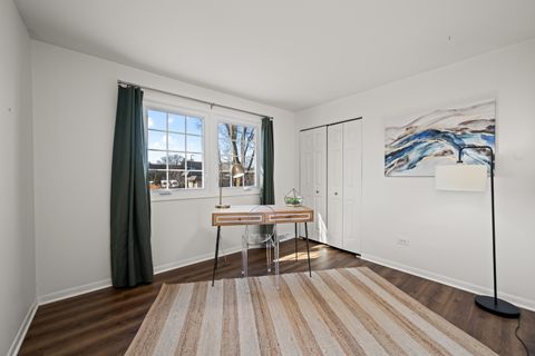 Tiny photo for 1320 N Douglas Avenue, Arlington Heights, IL 60004 (MLS # 12582071)