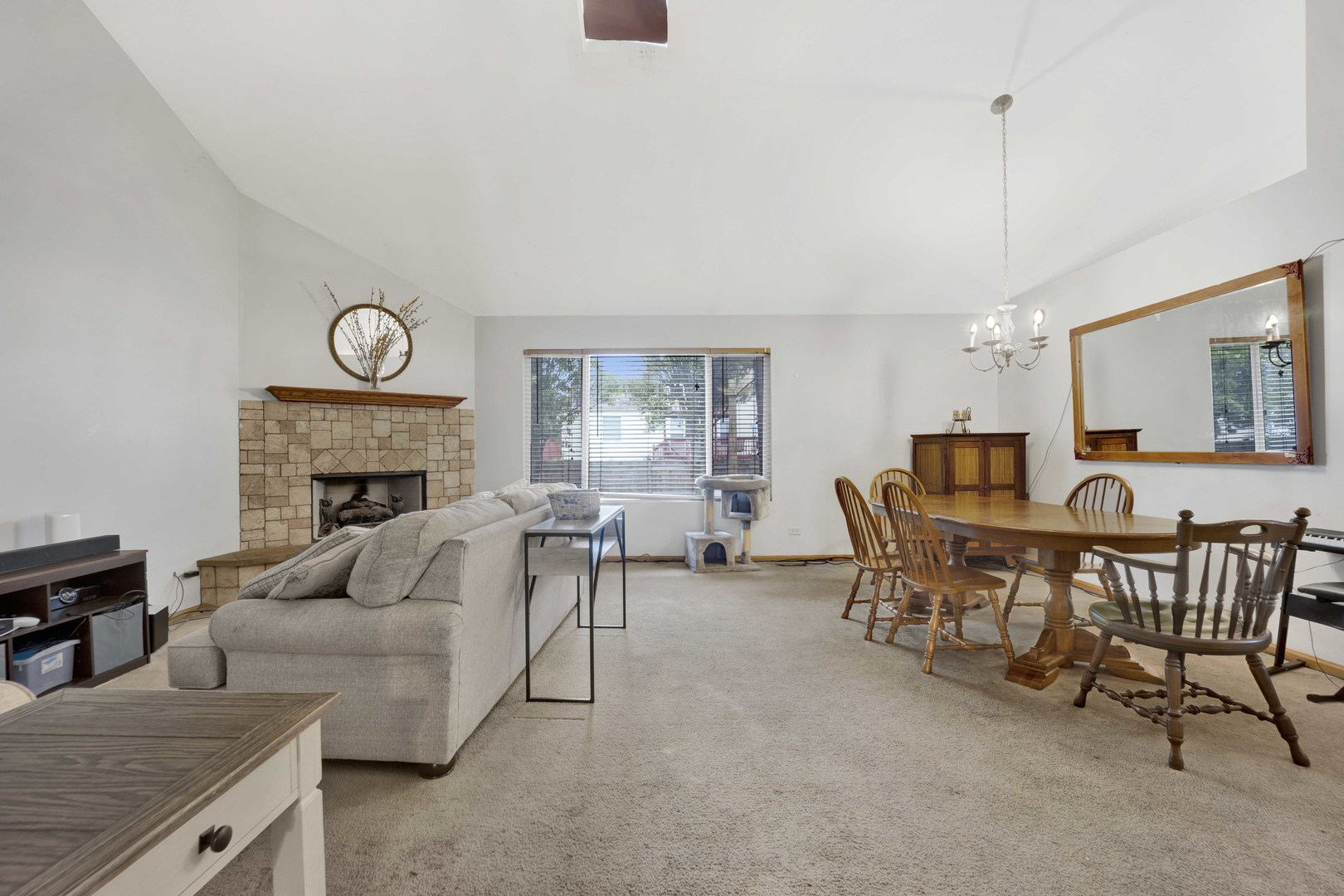 1499 Raven Drive