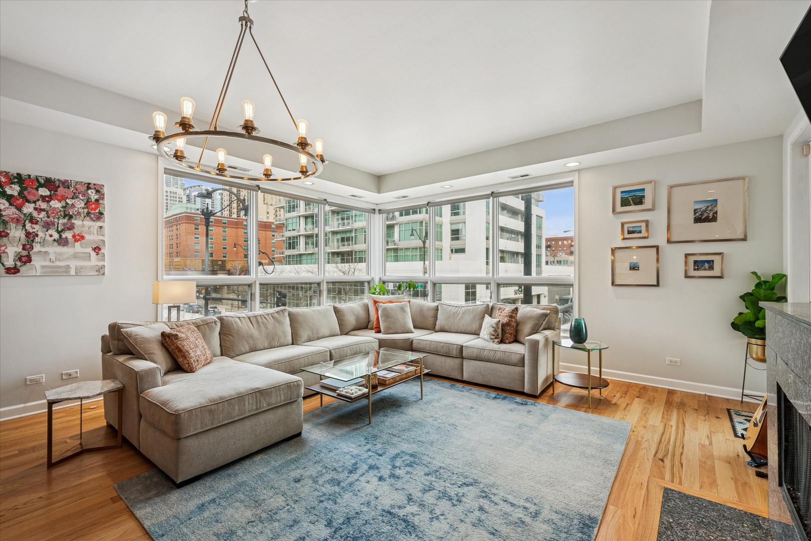 1600 S Wabash Avenue 2E