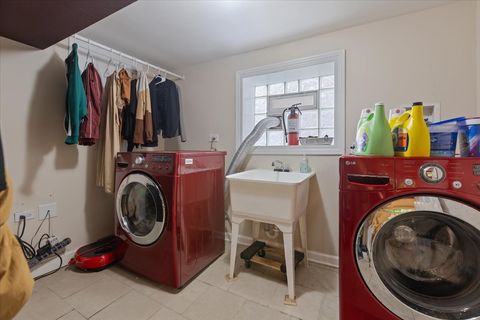 Tiny photo for 8225 S MANISTEE Avenue, Chicago, IL 60617 (MLS # 12489383)
