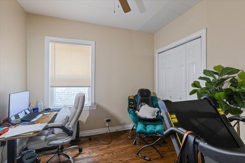 Tiny photo for 8225 S MANISTEE Avenue, Chicago, IL 60617 (MLS # 12489383)
