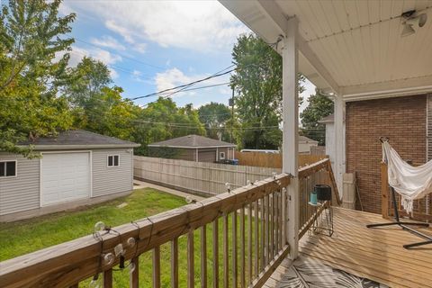 Tiny photo for 8225 S MANISTEE Avenue, Chicago, IL 60617 (MLS # 12489383)