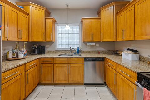 Tiny photo for 8225 S MANISTEE Avenue, Chicago, IL 60617 (MLS # 12489383)