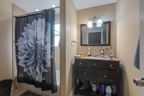 Tiny photo for 8225 S MANISTEE Avenue, Chicago, IL 60617 (MLS # 12489383)