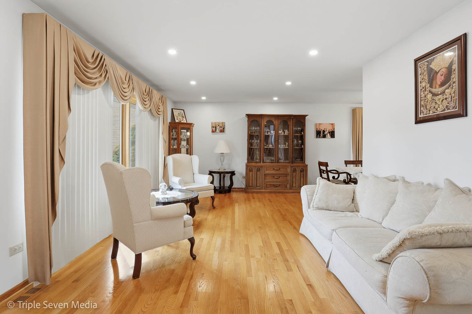 8640 Narragansett Avenue