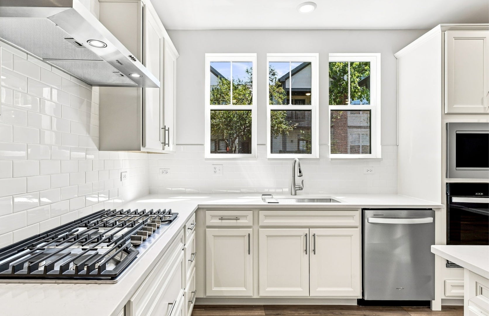 2812 Preserve Circle 09002