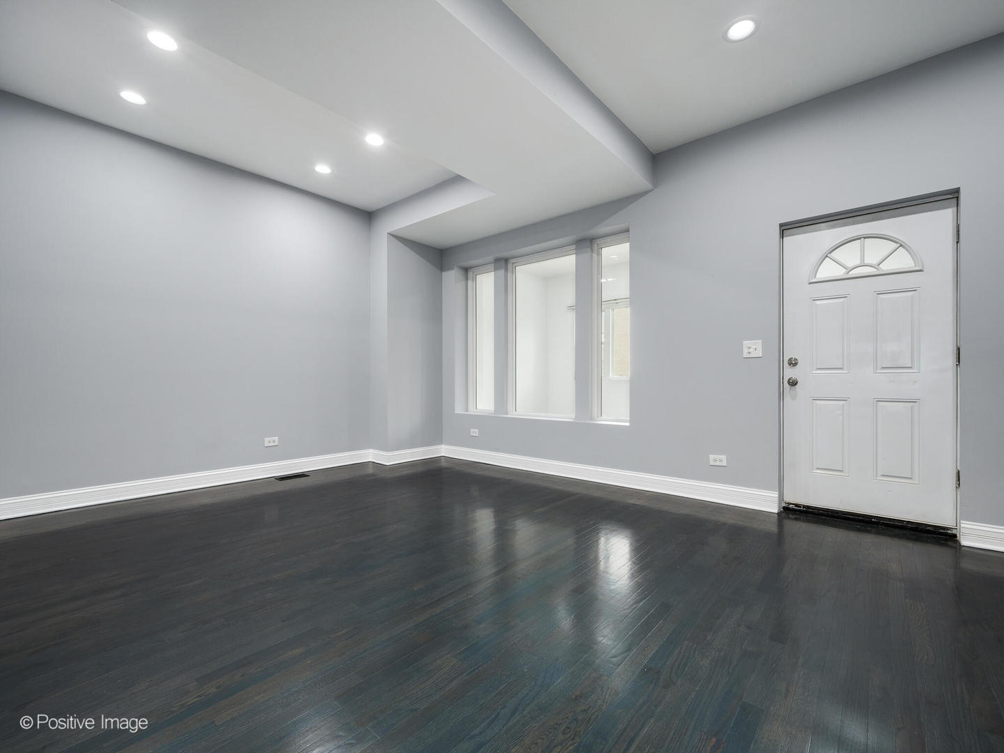 4530 W Maypole Avenue