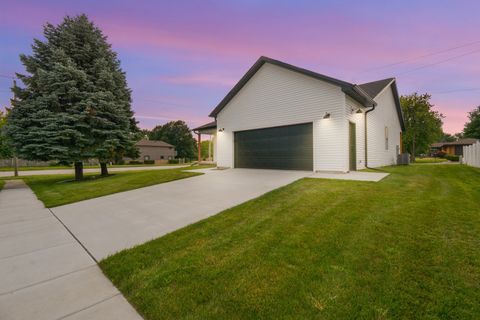 Tiny photo for 317 Waterford Estates Drive, Bloomington, IL 61704 (MLS # 12437152)