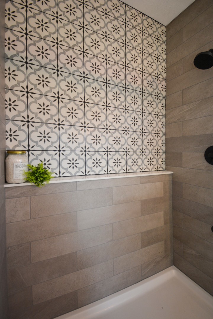 Bloomington, Illinois 61704, United States, 2 Bedrooms Bedrooms, ,3 BathroomsBathrooms,Residential,Active,187485