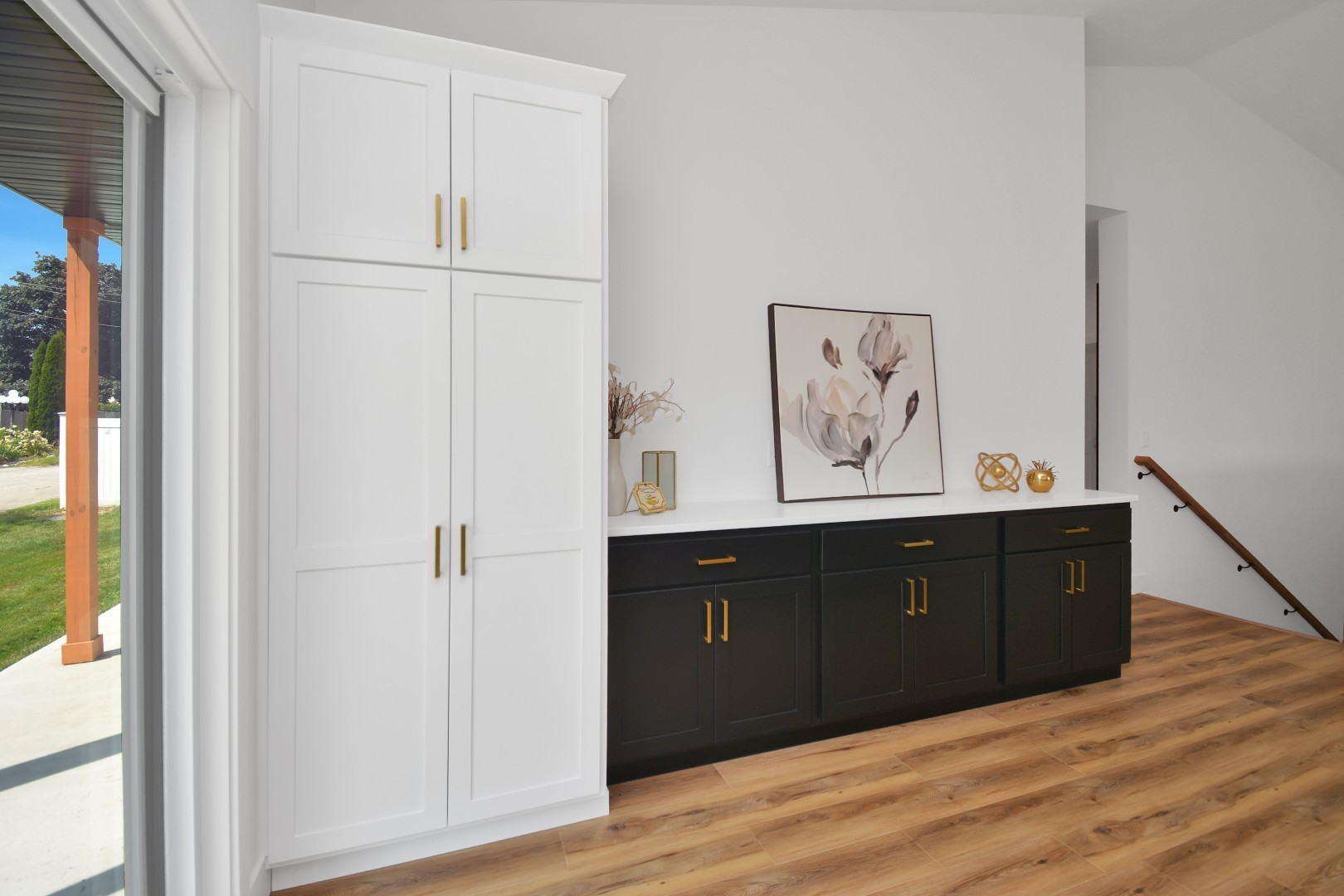 Bloomington, Illinois 61704, United States, 2 Bedrooms Bedrooms, ,3 BathroomsBathrooms,Residential,Active,187485