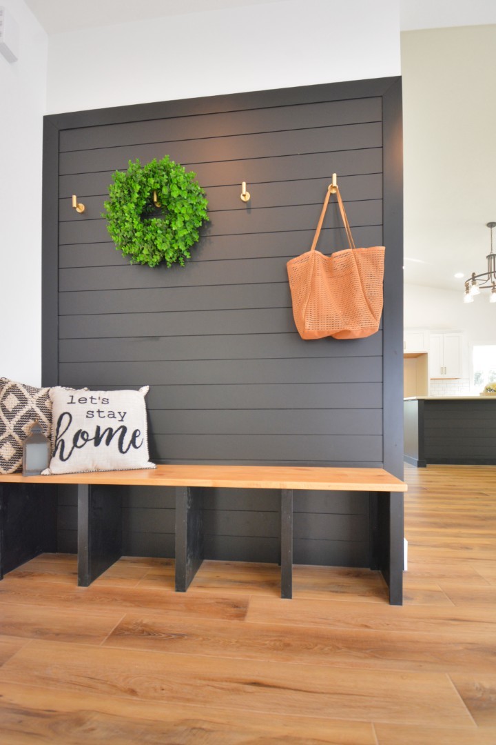 Bloomington, Illinois 61704, United States, 2 Bedrooms Bedrooms, ,3 BathroomsBathrooms,Residential,Active,187485