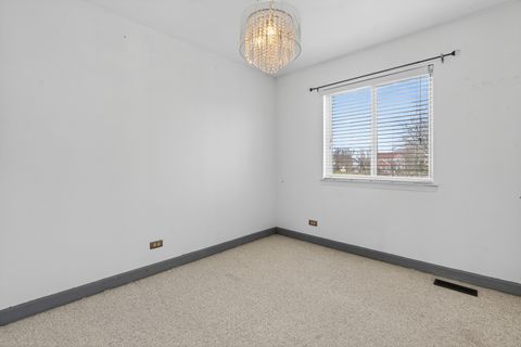 Tiny photo for 171 Bridlewood Circle, Lake In The Hills, IL 60156 (MLS # 12602770)