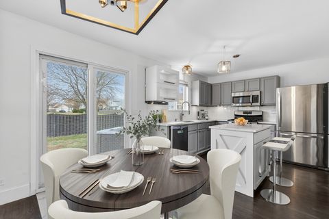 Tiny photo for 171 Bridlewood Circle, Lake In The Hills, IL 60156 (MLS # 12602770)