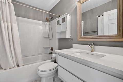 Tiny photo for 171 Bridlewood Circle, Lake In The Hills, IL 60156 (MLS # 12602770)