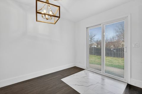 Tiny photo for 171 Bridlewood Circle, Lake In The Hills, IL 60156 (MLS # 12602770)