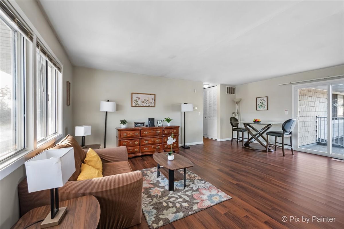 6207 Kit Carson Drive 6207