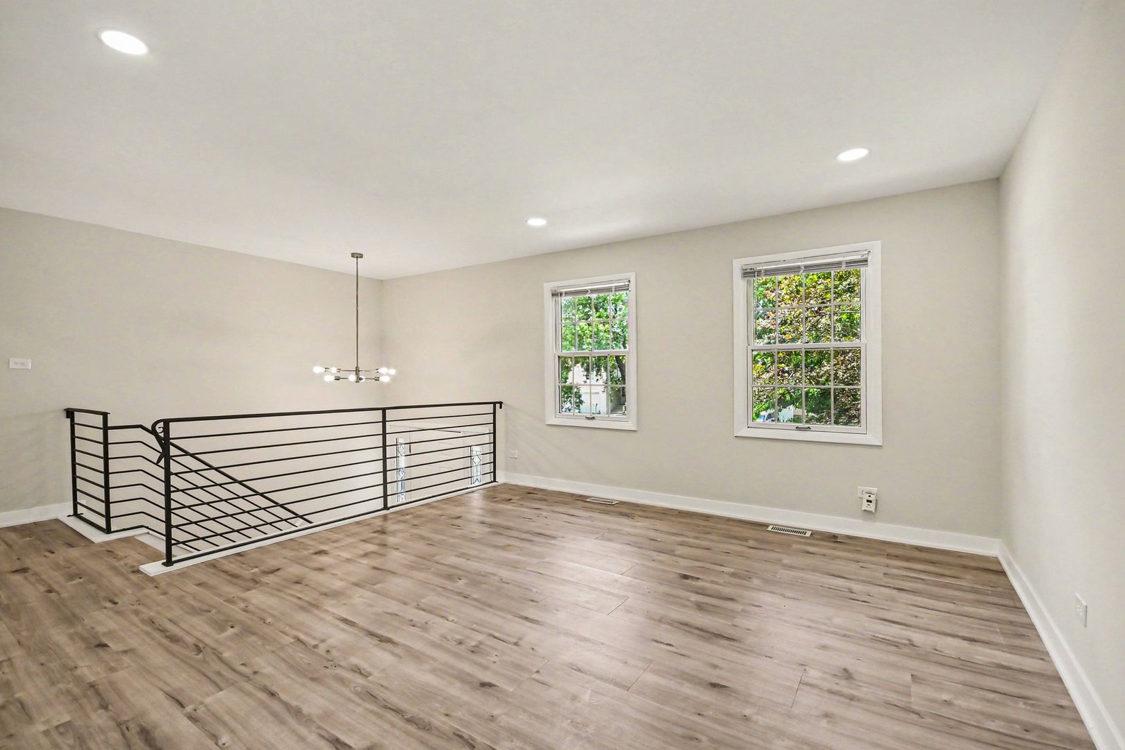 1312 W Oakmont Road