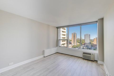 Tiny photo for 1400 N STATE Parkway #18A, Chicago, IL 60610 (MLS # 12497535)