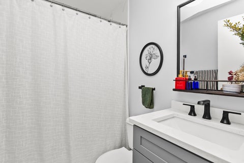 Tiny photo for 4343 N Clarendon Avenue #2801, Chicago, IL 60613 (MLS # 12759827)