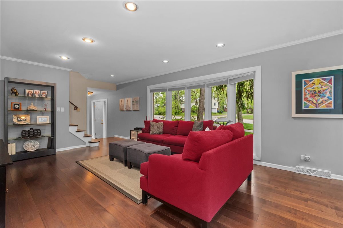 185 Carlisle Avenue