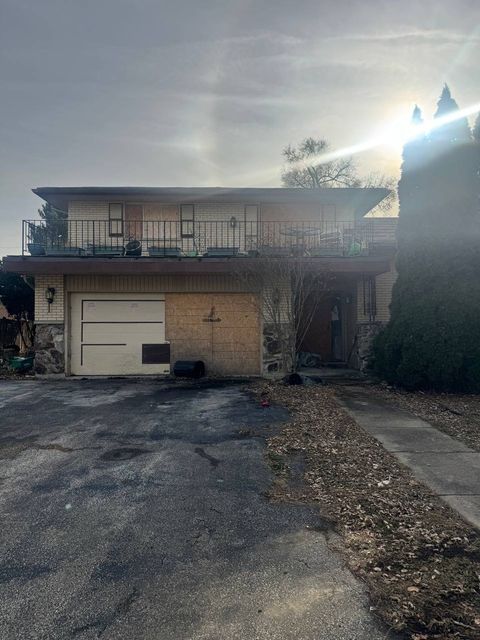 5727 W 82nd Street Burbank IL 60459