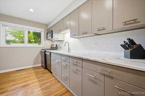 Tiny photo for 250 Kenston Court #250, Geneva, IL 60134 (MLS # 12768832)