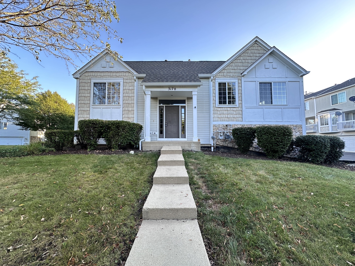 View Aurora, IL 60503 townhome