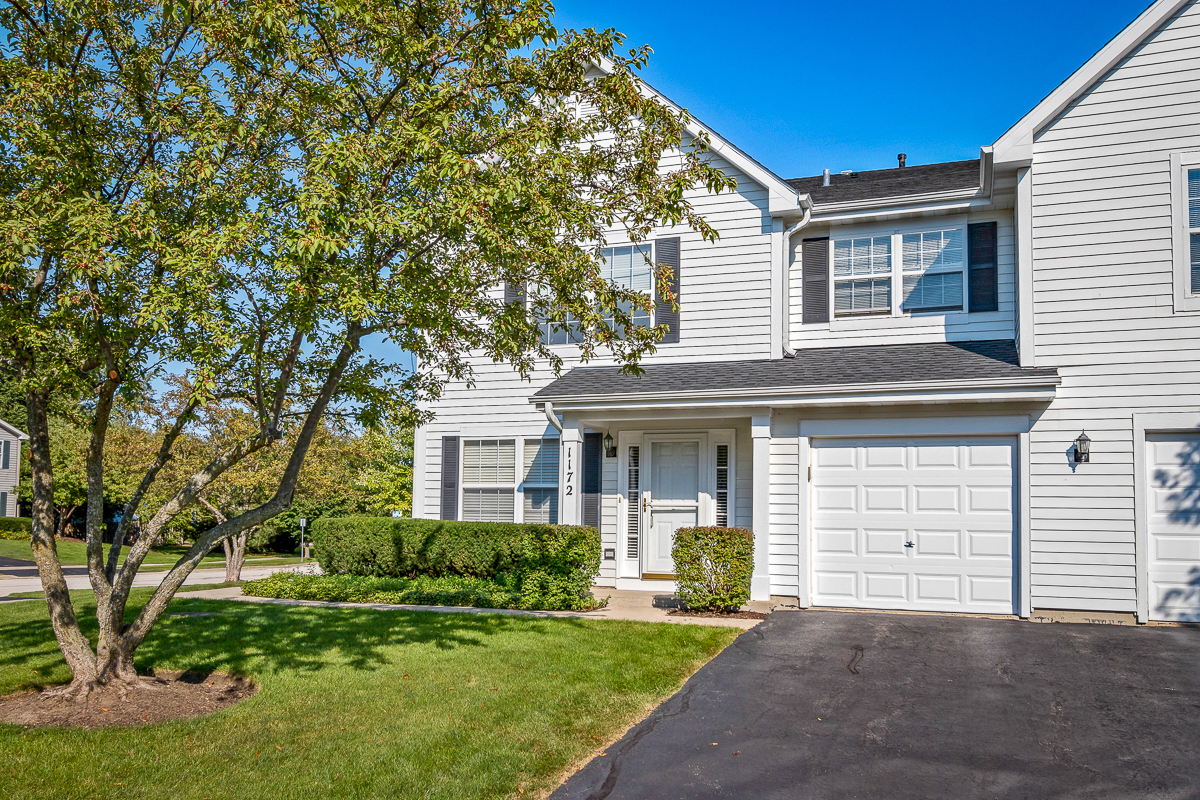 View Mundelein, IL 60060 townhome