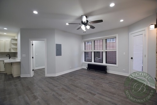 6109 N Winthrop Avenue 3