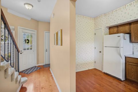 Tiny photo for 108 Golfview Drive, Glendale Heights, IL 60139 (MLS # 12497758)