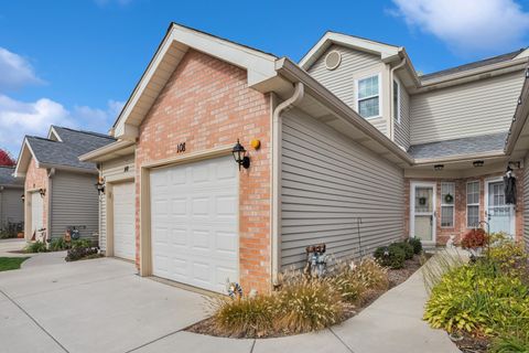 Tiny photo for 108 Golfview Drive, Glendale Heights, IL 60139 (MLS # 12497758)