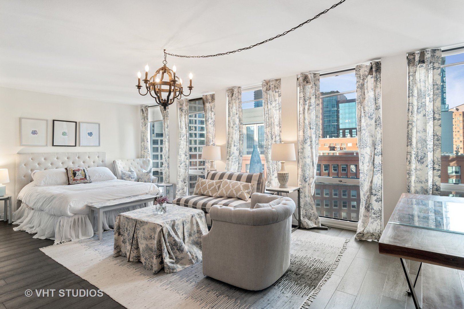 111 E Chestnut Street 19B