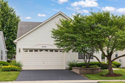 Tiny photo for 16220 Goose Lake Drive, Crest Hill, IL 60403 (MLS # 12682389)