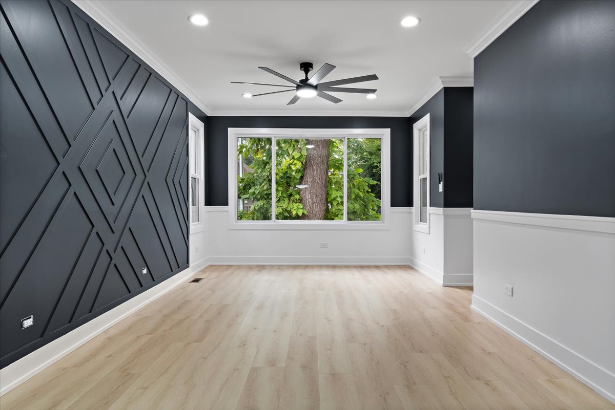 7243 S Hermitage Avenue