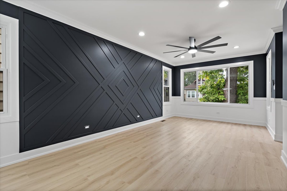 7243 S Hermitage Avenue