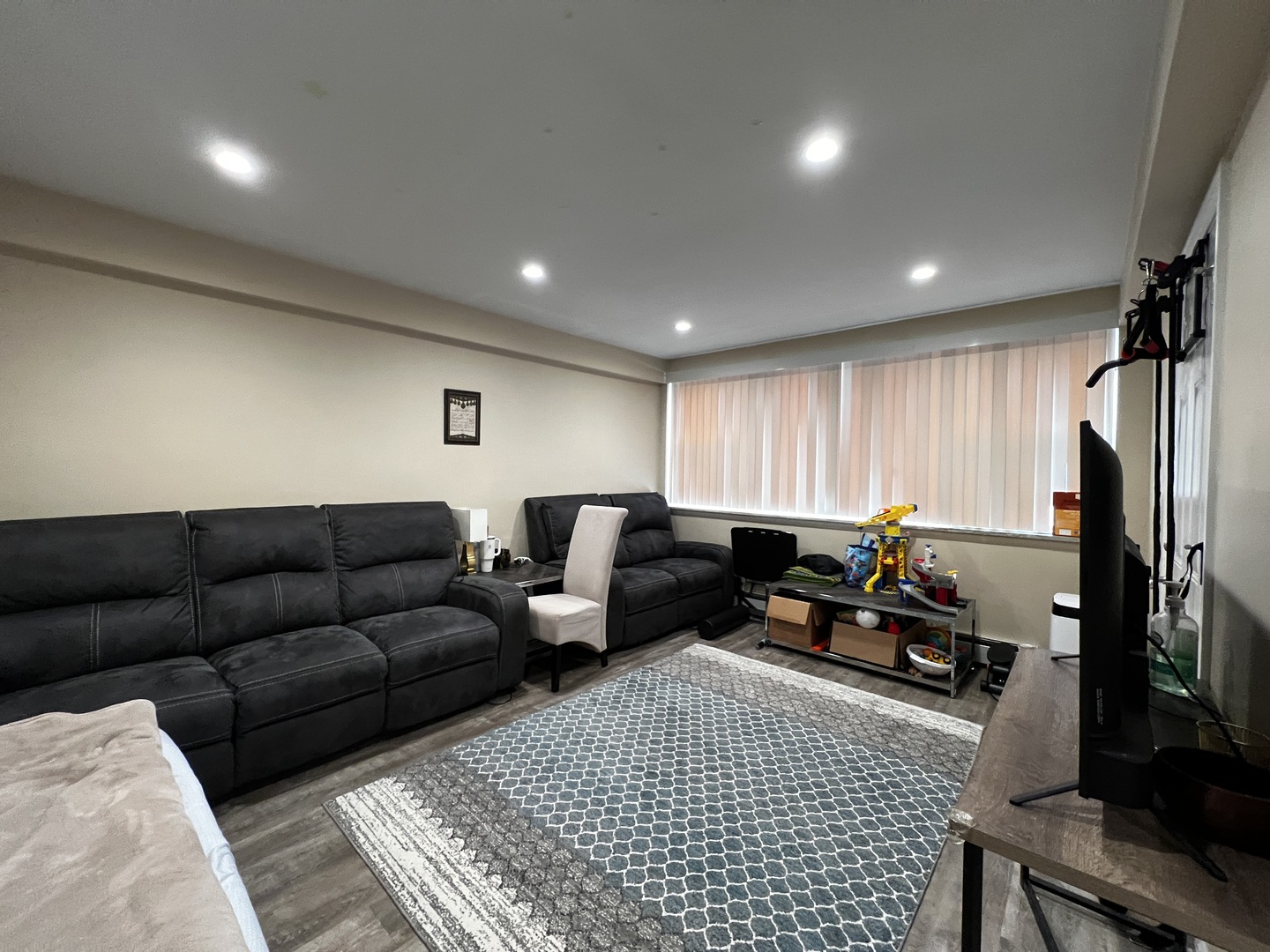 8052 N Oriole Avenue G