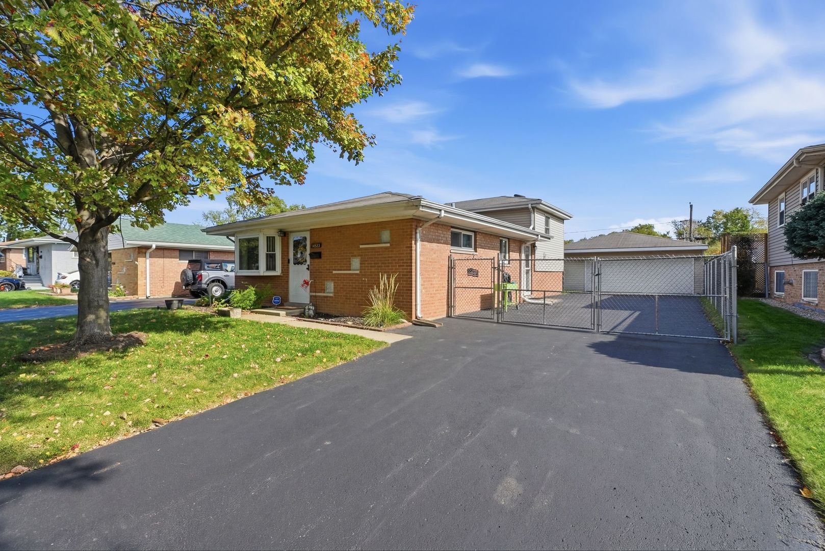 14523 Kildare Avenue - Photo 2