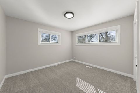 Tiny photo for 405 Turf Lane, Wheaton, IL 60187 (MLS # 12600360)