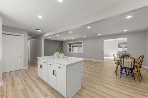 Tiny photo for 405 Turf Lane, Wheaton, IL 60187 (MLS # 12600360)